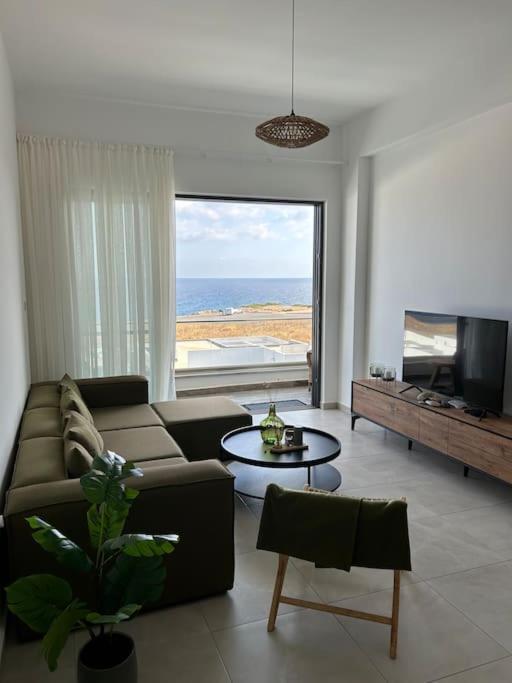 Penthouse Med Privat Saltvannsbasseng Pa Esentepe Beach Kyrenia  Exterior photo