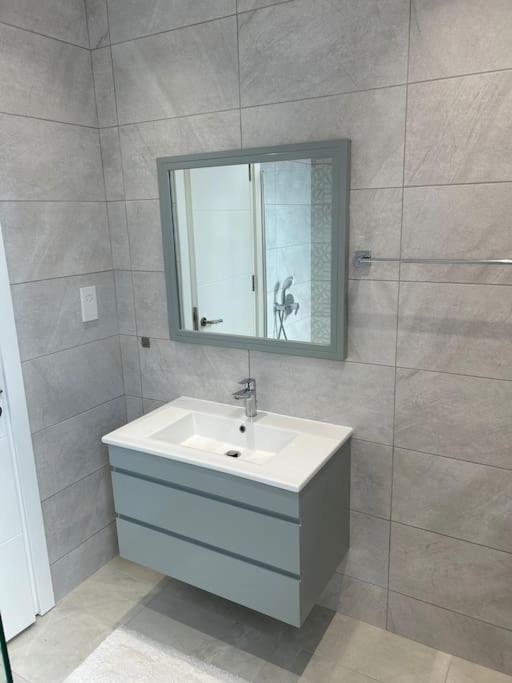 Penthouse Med Privat Saltvannsbasseng Pa Esentepe Beach Kyrenia  Exterior photo
