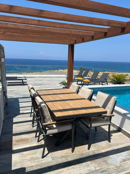 Penthouse Med Privat Saltvannsbasseng Pa Esentepe Beach Kyrenia  Exterior photo